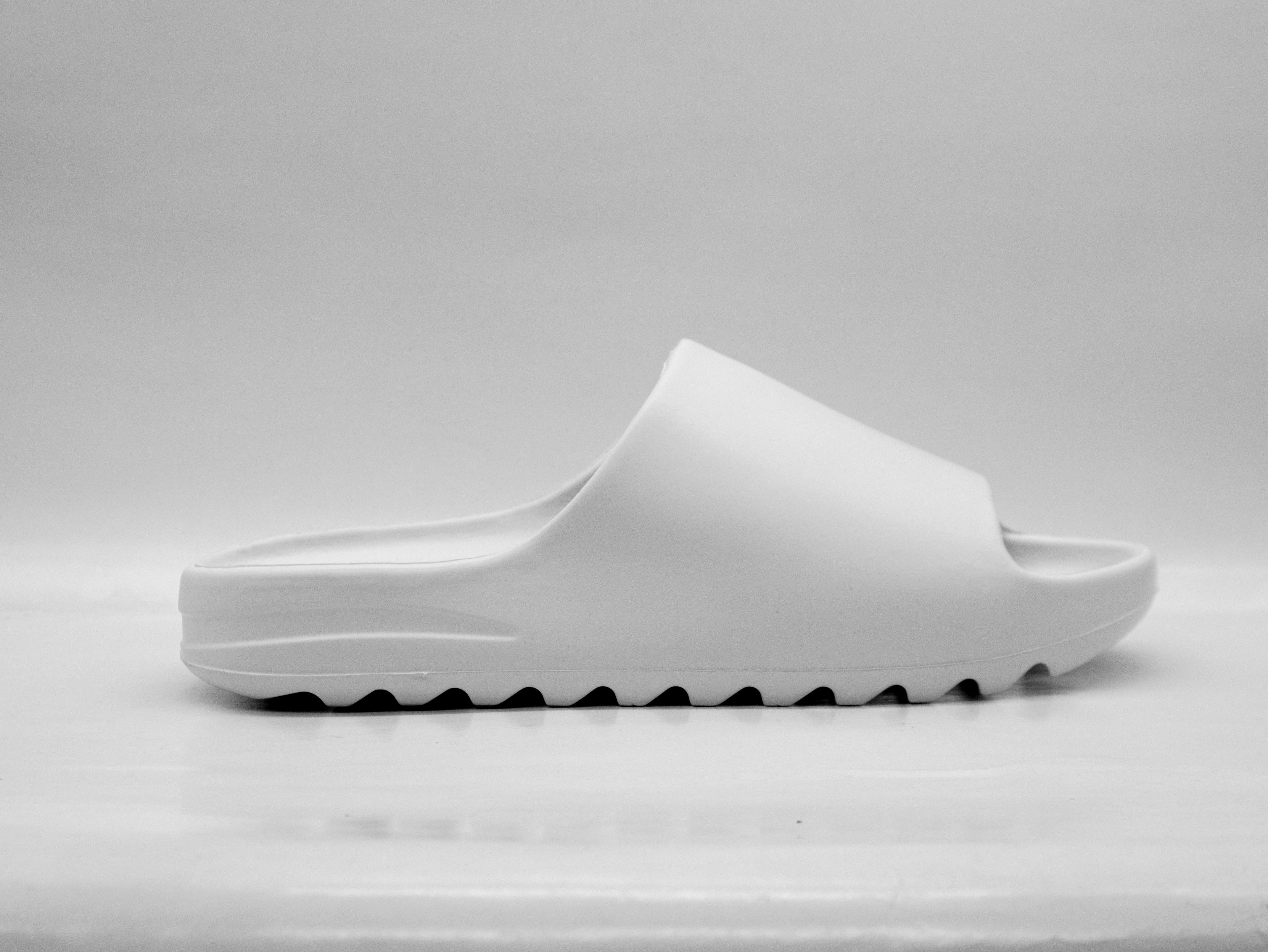 One - Piece Yeezy Soft & Anti - Slip Slides