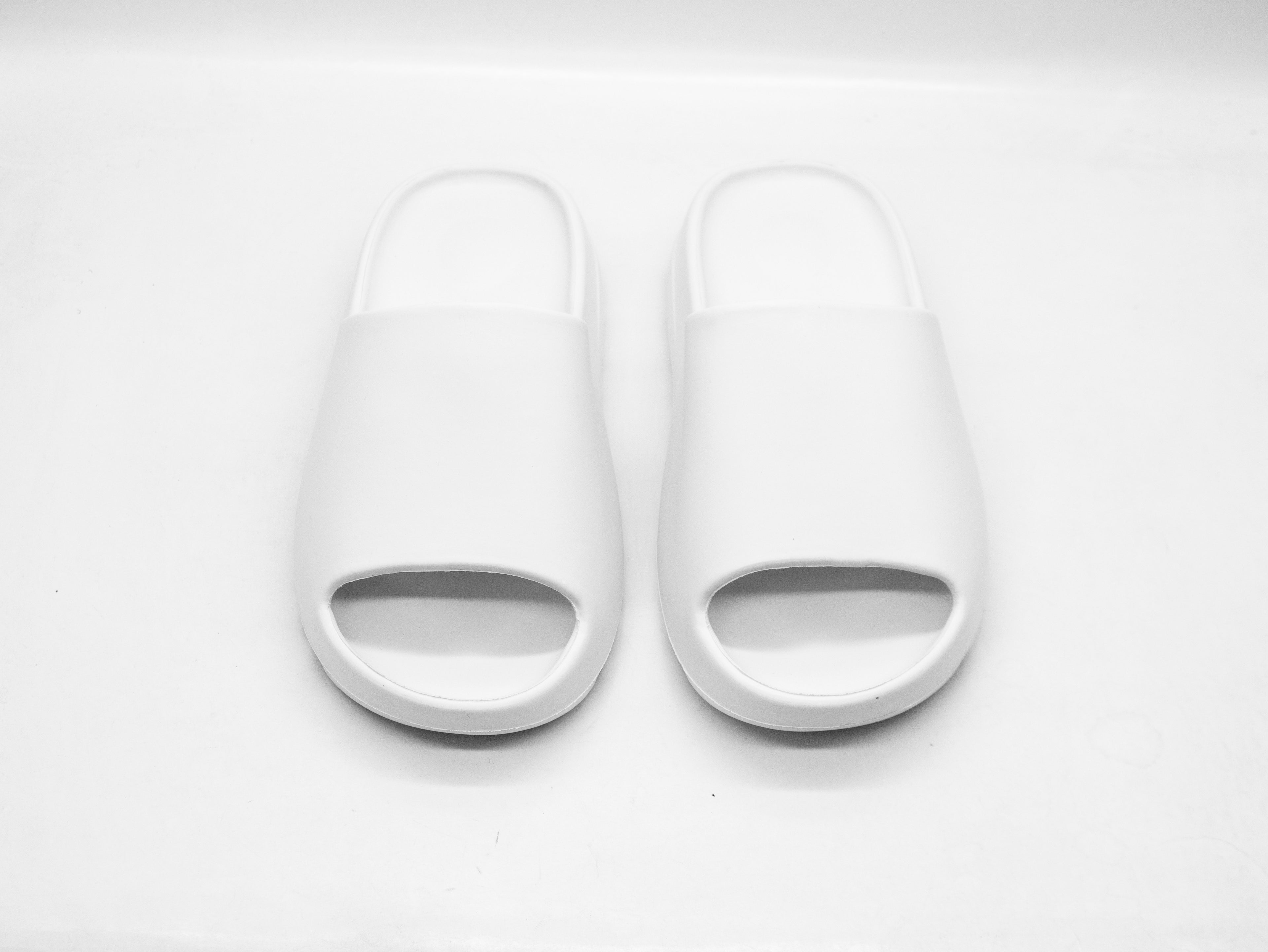 One - Piece Yeezy Soft & Anti - Slip Slides