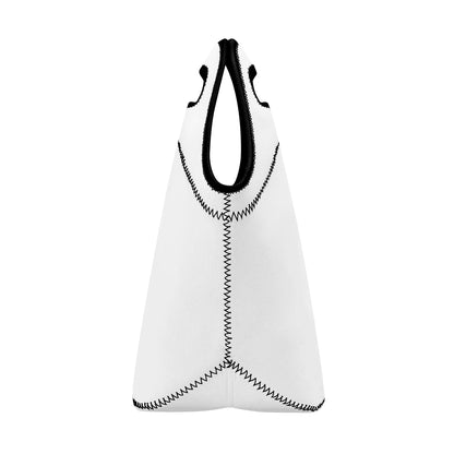 The shape of the lunch bag